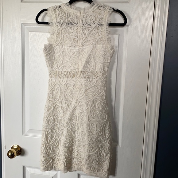 Sans Souci white dress with beautiful details - Picture 4 of 4